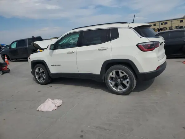 3C4NJCCB1JT358729 2018 JEEP COMPASS - Image 2
