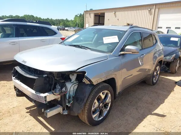 3C4NJCCB1JT406486 2018 JEEP COMPASS - Image 2