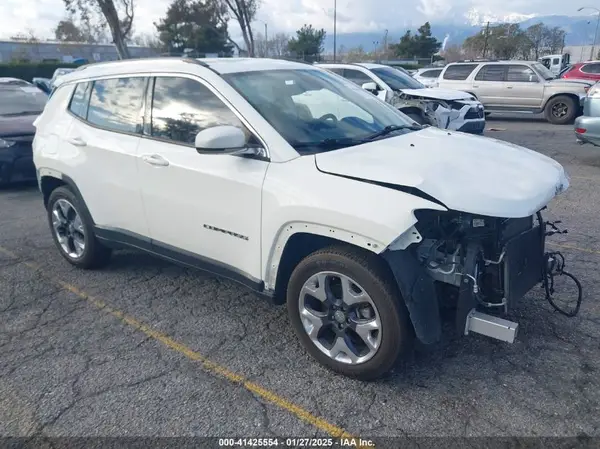 3C4NJCCB1KT662564 2019 JEEP COMPASS - Image 1