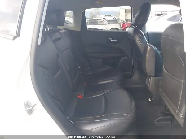 3C4NJCCB1KT662564 2019 JEEP COMPASS - Image 8