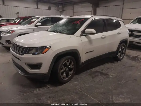 3C4NJCCB1KT662905 2019 JEEP COMPASS - Image 2