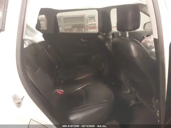 3C4NJCCB1KT662905 2019 JEEP COMPASS - Image 8