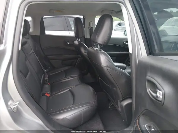3C4NJCCB1KT679784 2019 JEEP COMPASS - Image 8