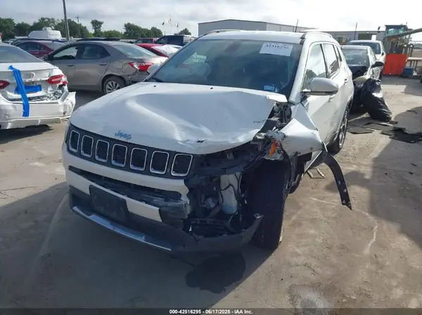 3C4NJCCB1LT114565 2020 JEEP COMPASS - Image 2