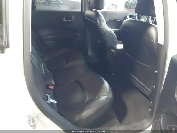 3C4NJCCB1LT165905 2020 JEEP COMPASS - Image 8