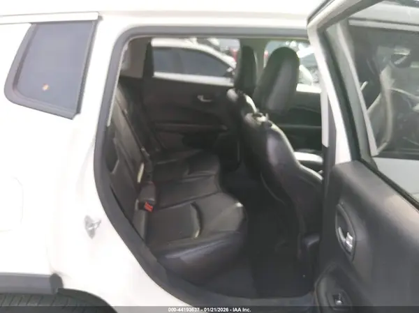 3C4NJCCB1LT179920 2020 JEEP COMPASS - Image 8