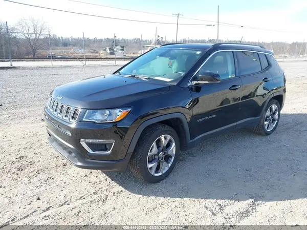 3C4NJCCB2JT122042 2018 JEEP COMPASS - Image 2