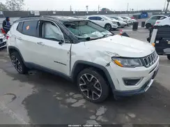 3C4NJCCB2JT205079 2018 JEEP COMPASS