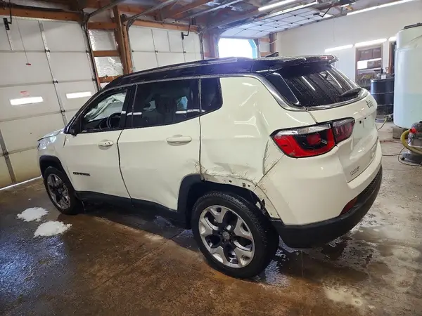 3C4NJCCB2JT351286 2018 JEEP COMPASS - Image 2
