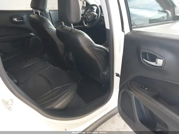 3C4NJCCB2JT362210 2018 JEEP COMPASS - Image 8