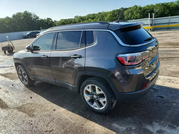 3C4NJCCB2JT368041 2018 JEEP COMPASS - Image 2