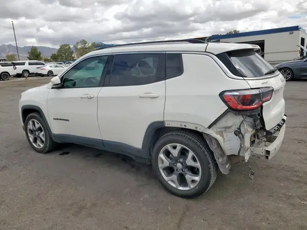 3C4NJCCB2JT368105 2018 JEEP COMPASS - Image 2