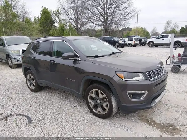 3C4NJCCB2JT406660 2018 JEEP COMPASS - Image 1