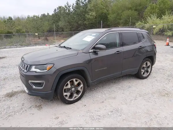 3C4NJCCB2JT406660 2018 JEEP COMPASS - Image 2