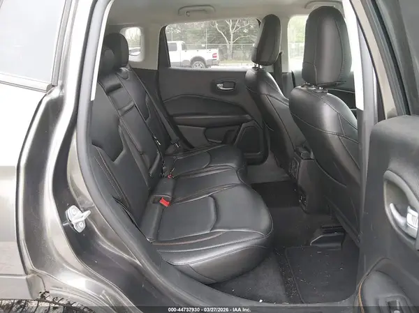 3C4NJCCB2JT406660 2018 JEEP COMPASS - Image 8