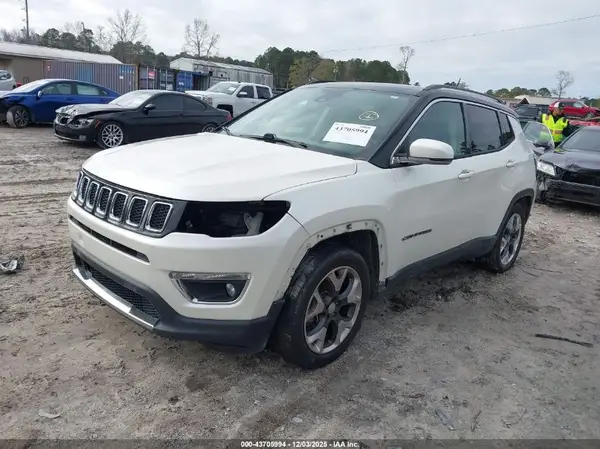 3C4NJCCB2JT410997 2018 JEEP COMPASS - Image 2