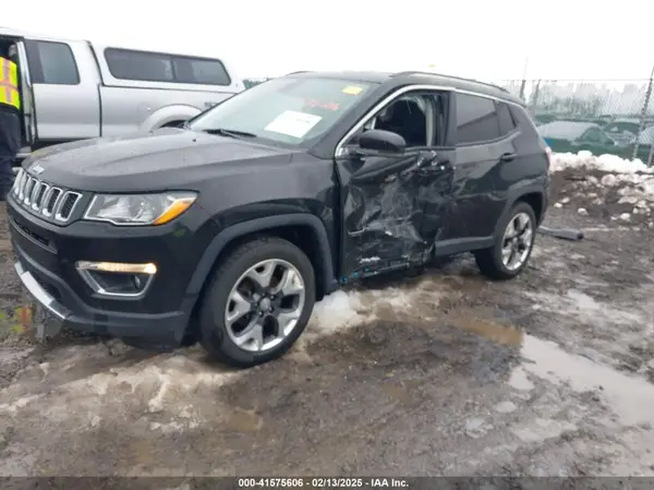 3C4NJCCB2KT667174 2019 JEEP COMPASS - Image 2