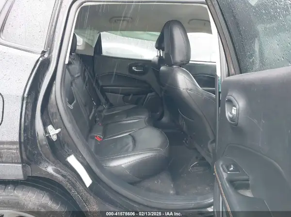 3C4NJCCB2KT667174 2019 JEEP COMPASS - Image 8
