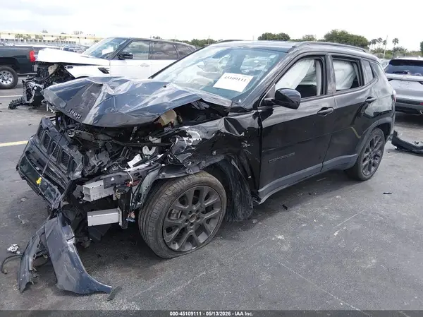 3C4NJCCB2KT685660 2019 JEEP COMPASS - Image 2
