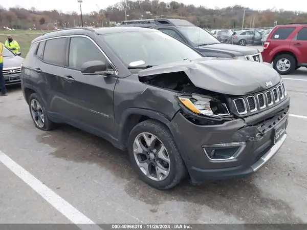 3C4NJCCB2KT793695 2019 JEEP COMPASS - Image 1