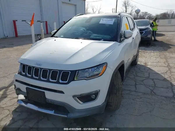 3C4NJCCB2LT247237 2020 JEEP COMPASS - Image 2