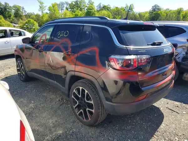 3C4NJCCB3JT122129 2018 JEEP COMPASS - Image 2