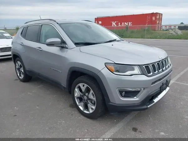 3C4NJCCB3JT357999 2018 JEEP COMPASS - Image 1