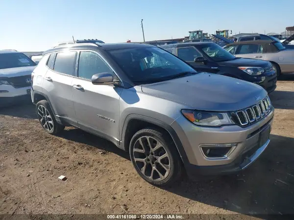 3C4NJCCB3JT368517 2018 JEEP COMPASS - Image 1