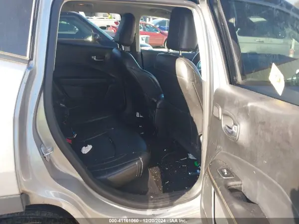 3C4NJCCB3JT368517 2018 JEEP COMPASS - Image 8