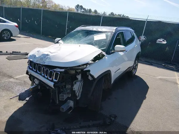 3C4NJCCB3JT405873 2018 JEEP COMPASS - Image 2