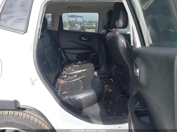 3C4NJCCB3KT637939 2019 JEEP COMPASS - Image 8