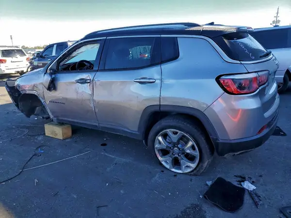 3C4NJCCB3KT725826 2019 JEEP COMPASS - Image 2