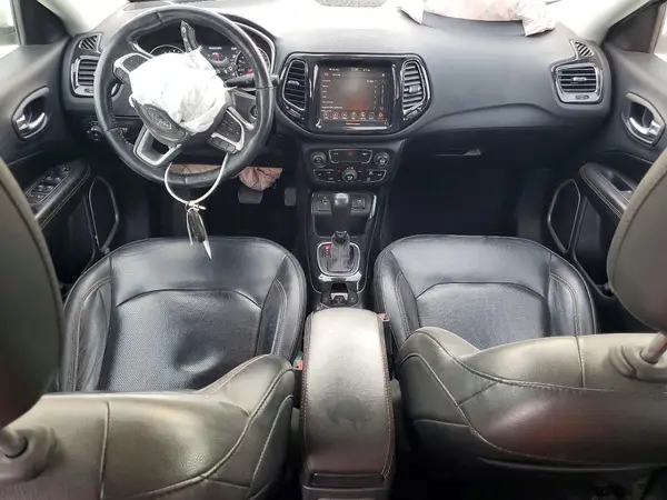 3C4NJCCB3KT802405 2019 JEEP COMPASS - Image 8