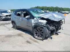 3C4NJCCB3KT819611 2019 JEEP COMPASS