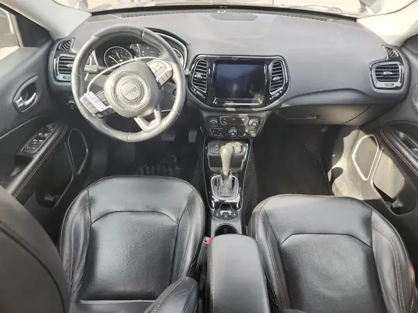 3C4NJCCB4JT208243 2018 JEEP COMPASS - Image 8