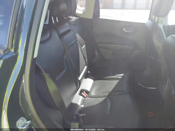 3C4NJCCB4JT248211 2018 JEEP COMPASS - Image 8