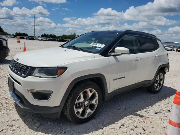3C4NJCCB4JT272511 2018 JEEP COMPASS - Image 1