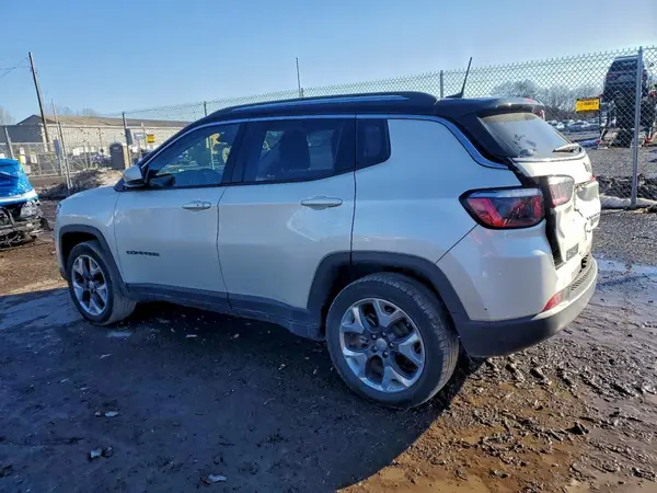 3C4NJCCB4JT301733 2018 JEEP COMPASS - Image 2
