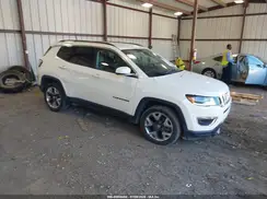 3C4NJCCB4JT358479 2018 JEEP COMPASS
