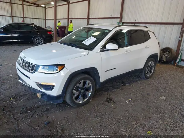 3C4NJCCB4JT358479 2018 JEEP COMPASS - Image 2