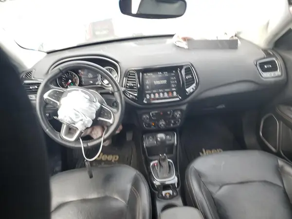 3C4NJCCB4JT374598 2018 JEEP COMPASS - Image 8
