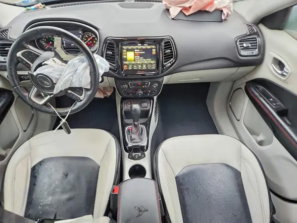 3C4NJCCB4JT405896 2018 JEEP COMPASS - Image 8
