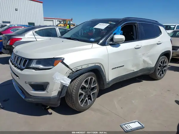 3C4NJCCB4JT494899 2018 JEEP COMPASS - Image 2
