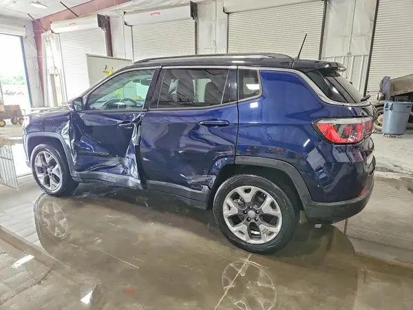 3C4NJCCB4JT499942 2018 JEEP COMPASS - Image 2