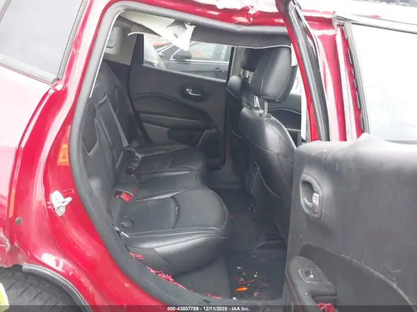 3C4NJCCB4KT662624 2019 JEEP COMPASS - Image 8