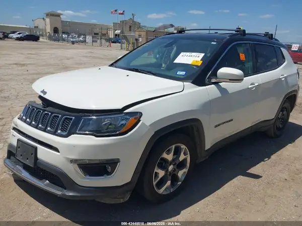 3C4NJCCB4KT725835 2019 JEEP COMPASS - Image 2