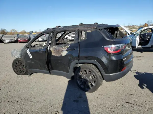3C4NJCCB4LT102765 2020 JEEP COMPASS - Image 2