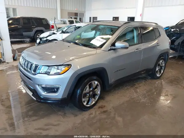 3C4NJCCB4LT179863 2020 JEEP COMPASS - Image 2