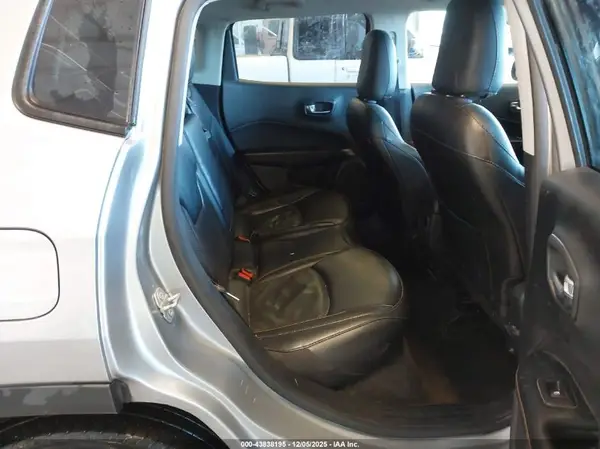 3C4NJCCB4LT179863 2020 JEEP COMPASS - Image 8