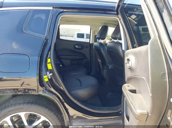 3C4NJCCB4MT581044 2021 JEEP COMPASS - Image 8